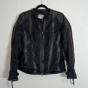 Harley Davidson genuine leather riding gear jacket w/ body amour pockets Large